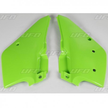 Plaques latérales UFO KAWASAKI KDX 200 Couleur:Vert Année:1995 à 1998